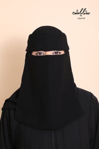 نقاب ستايلش ملكي مغاط واحد بربطة ناعمه - صورة 1