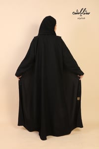 عباية لف كويتي مزينة بشك على العباية - صورة 7