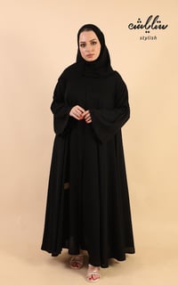 عباية شموخ تصميم كويتي كلوش باللون الأسود - صورة 2