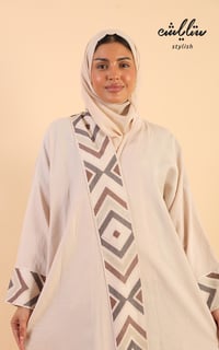 عباية كريب لف مطرزة - صورة 4