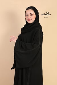 عباية كلوش بكلفة ناعمة على الأكمام والجوانب - صورة 3