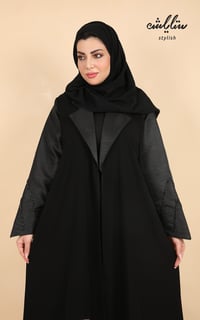 عباية لف باللون الأسود بشك ناعم - صورة 2