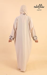 عباية كريب لف مطرزة - صورة 8