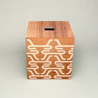 Letters Wood Tissue Box حرف ح - صورة 3
