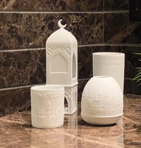 Porcelain 