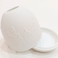 Porcelain 