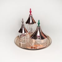  Silver ROUND TRAY WITH 3 PLEXI JARS AND BEADS COVER - صورة 1