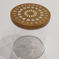 علبةً ضيافه مميره ١٥ في ١٣ بغطاء من خشب الجوز مزين بالصدف الطبيعي صناعه يدويه  - Image 1