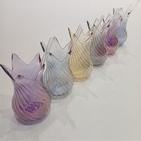 Tulip blown  crystal glass mix colore - صورة 4