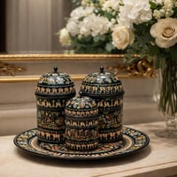 طقم ضيافه تصميم خاص رسم يدوي مزين بالخط العربي / 3 مقاسات علب - صورة 1