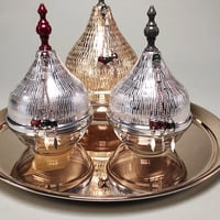 ROUND TRAY WITH 3 GLASS BOWLS AND BEADS COVER - Image 3