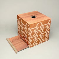 Letters Wood Tissue Box حرف ح - صورة 2