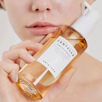 SKIN1004 Madagascar Centella Light Cleansing Oil – Gentle Makeup & Sunscreen Remover 100ml - Image 3