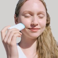 سنتيلا مدغشقر هيالو-سيكا سيلكي فيت ستيك واقي الشمس SPF50+ PA++++ – 20 جم - صورة 2