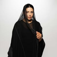 طرحه شيفون خشن بخطوط زري ناعمه (فضي) - صورة 1
