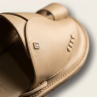 حذاء شرقي إيطالي - صورة 2