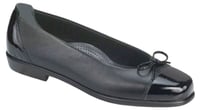 Coco Slip On Loafer - Black Bow - صورة 1