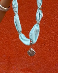 Seashell in Blue - صورة 2