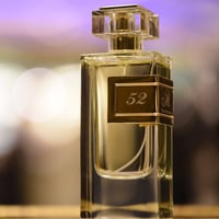 عطر 52 - صورة 1