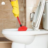 Plastic suction toilet plunger - Image 1