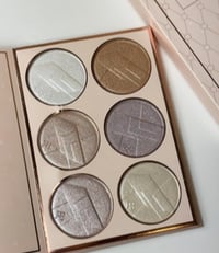  4-Layer Book Makeup Palette - Image 3
