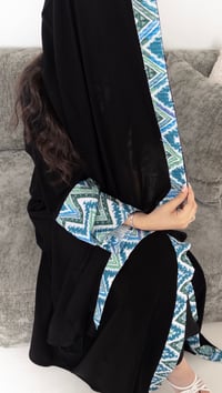 عباية نسائية مشجرة من الاكمام  - صورة 3
