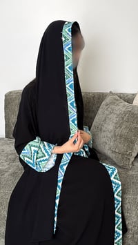 عباية نسائية مشجرة من الاكمام  - صورة 1