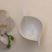 صحن سيراميك دائري بزوايا - صورة 1