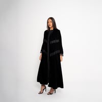مخمل اسود مع دانتيل - Image 2