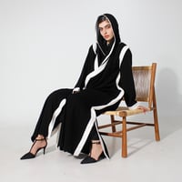 كريب اسود مع خطوط بيضاء - Image 1