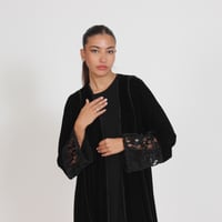 مخمل مع دانتيل اسود - Image 5