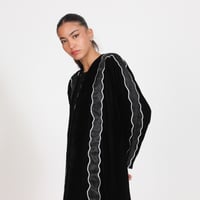 مموج اسود مع تطريز - Image 8