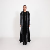 مموج اسود مع تطريز - Image 3