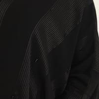 شيفون مقلم مع شك - اسود  - Image 6