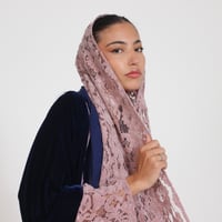مخمل مع دانتيل بينك - Image 4