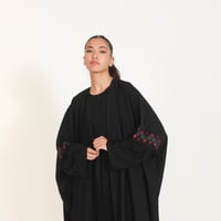 كريب بارد مع تطريز احمر - Image 2