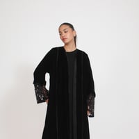 مخمل مع دانتيل اسود - Image 8