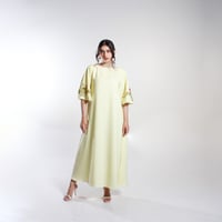 جلابيه اصفر مع تطريز - Image 3