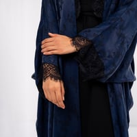 Floral silk with lace - Image 6