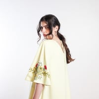 جلابيه اصفر مع تطريز - Image 7