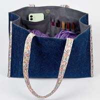 حقيبة قماشية لحفظ ادوات الحياكة والخيوط THE BLOOM TOTE BAG - صورة 3