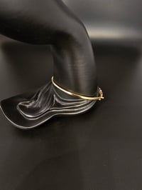 اسوارة ذهب مشبكة عيار 18 - صورة 3