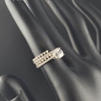 خاتم ذهب ابيض عيار 18 - صورة 1