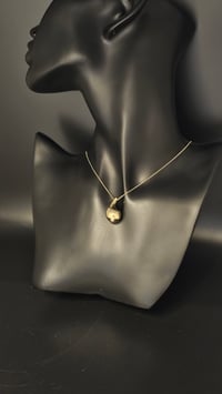 عقد صغير موديل بوتيجا ذهب - صورة 2