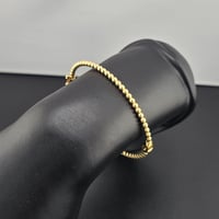 اسوارة موديل فان كليف كور ذهب - صورة 2