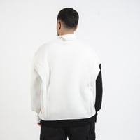 Black Sweatshirt - صورة 2