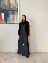 عبايه رسميه من الكتان والدانتيل - صورة 4