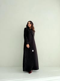 عباية رسمية من الكريب والدانتيل الفاخر - صورة 2