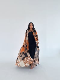 عباية كريب بقصة كلوش - صورة 1