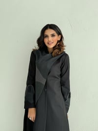 عباية رسمية من الكتان بتصميم مبتكر من الاقمشة - صورة 4